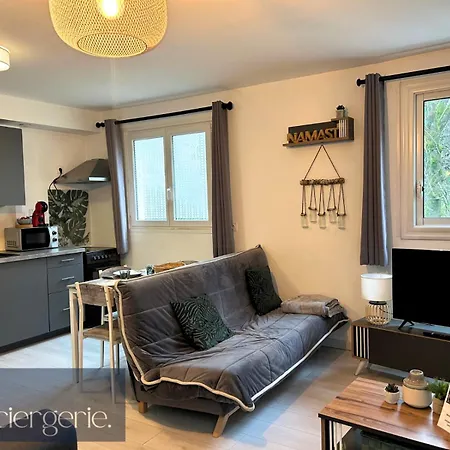 Chez Aida-centre Poitiers-la Conciergerie. Apartment Poitiers